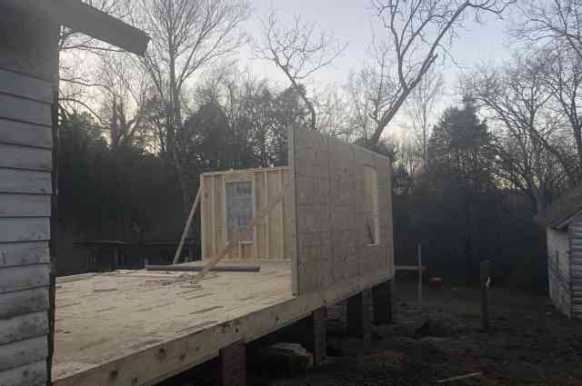 The Sunnyside Sisters Bed and Breakfast / Clarksville VA / Walls with window openings