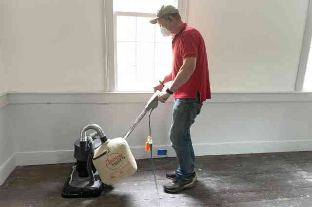 The Sunnyside Sisters Bed and Breakfast / Clarksville VA / Sanding the upstairs floor