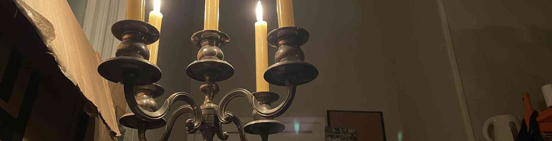 The Sunnyside Sisters Bed and Breakfast / Clarksville VA / Happy with our 5 candle light