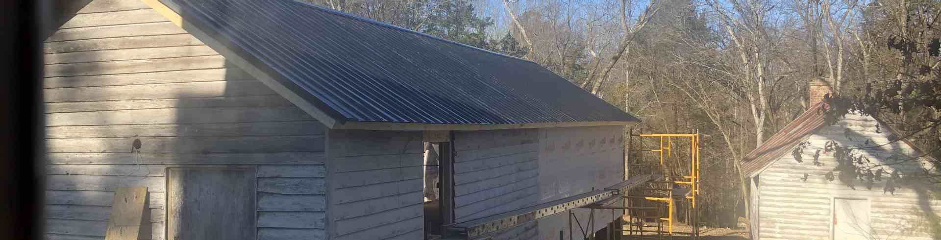 The Sunnyside Sisters Bed and Breakfast / Clarksville VA / Roof finished!