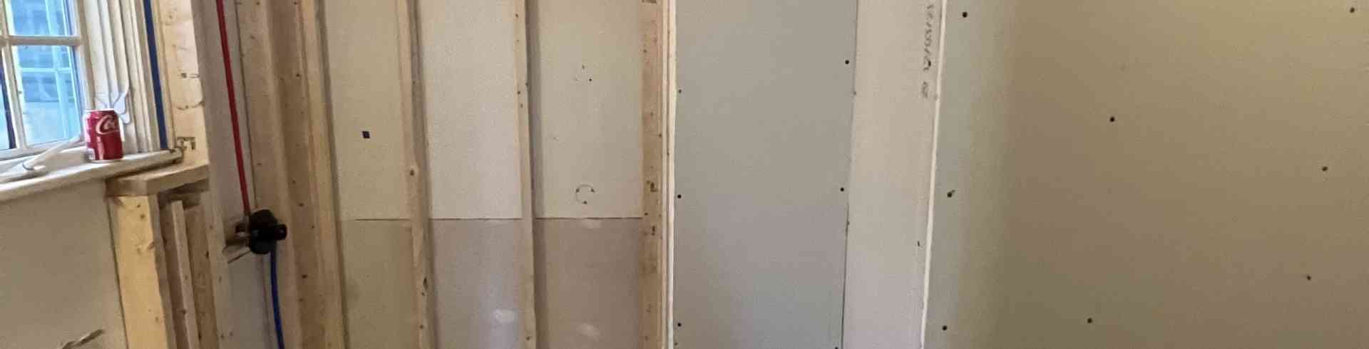 The Sunnyside Sisters Bed and Breakfast / Clarksville VA / And then sheetrock and mudding