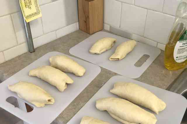The Sunnyside Sisters Bed and Breakfast / Clarksville VA / Worstenbroodjes before going into the oven