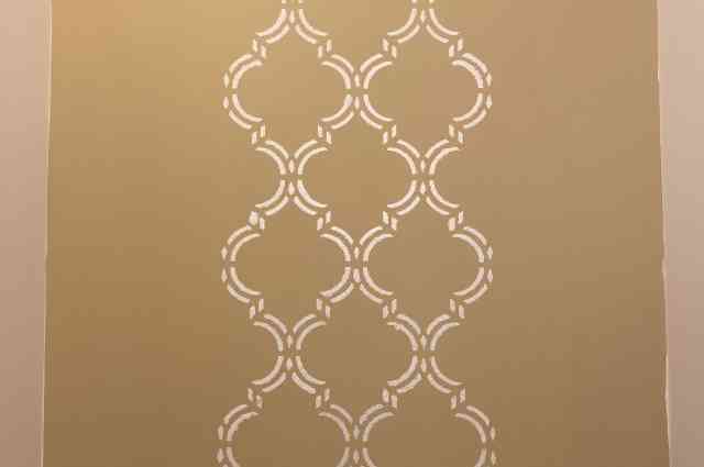 The Sunnyside Sisters Bed and Breakfast / Clarksville VA / Stencil on accent wall