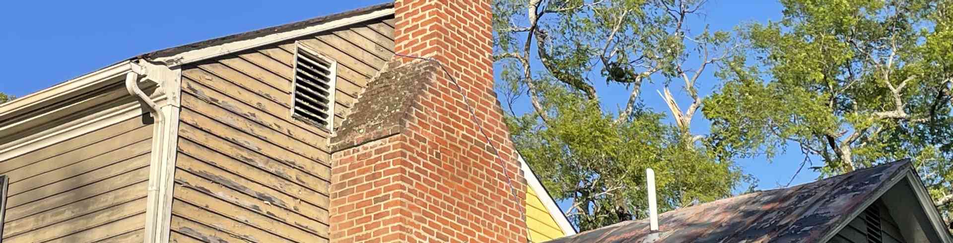 The Sunnyside Sisters Bed and Breakfast / Clarksville VA / And this is the other side, still needed to be taken care of