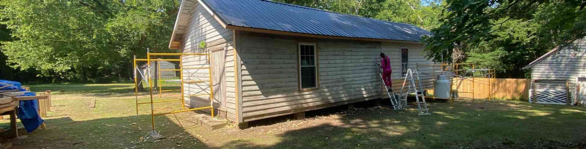 The Sunnyside Sisters Bed and Breakfast / Clarksville VA / Working on the right side, it is hot…pfff