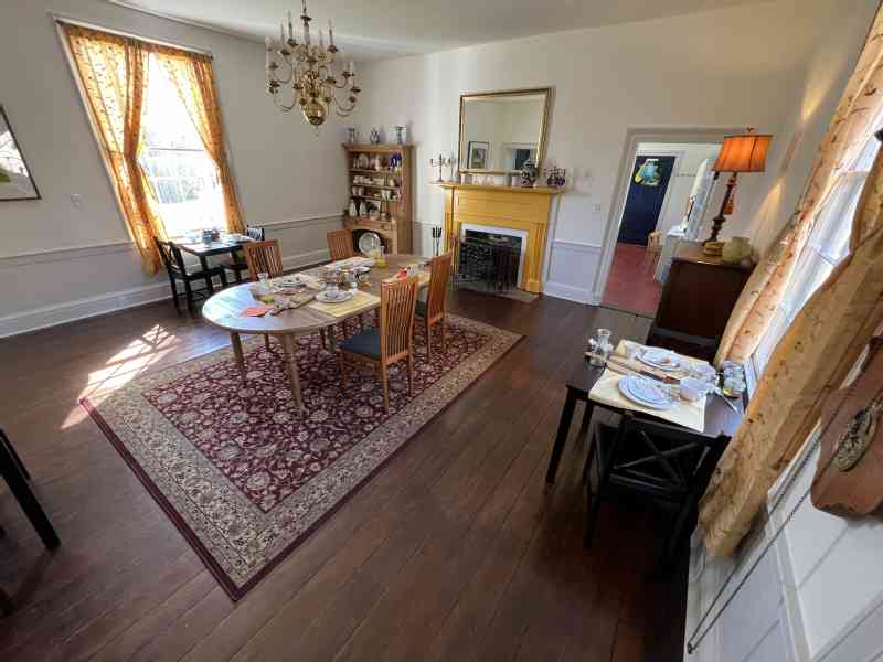 Wow what a wonderful weekend we had. Full house at the Sunnyside B&B!!! With wonderful guests. We couldn't have asked for more. All the guests together in the…