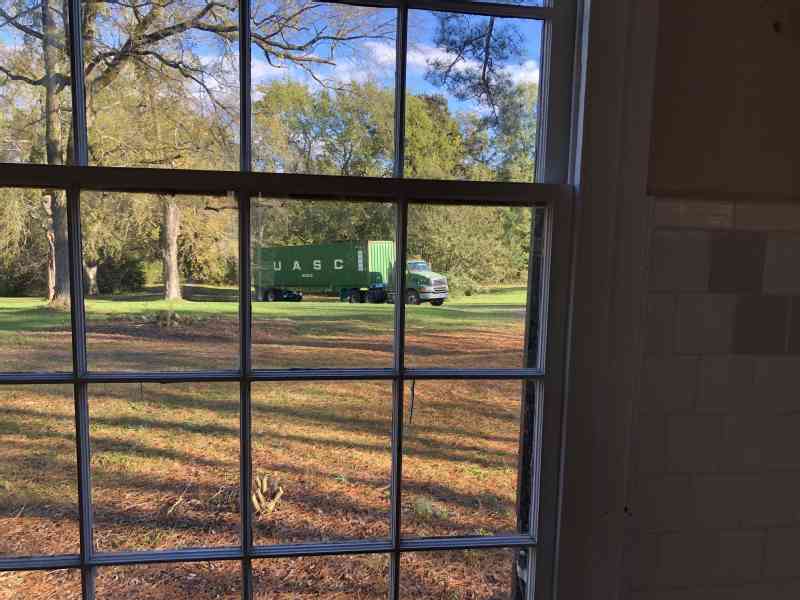 Today the container with our things from NL arrived!!!  We first were told that the truck would arrive between noon and 1 pm. Then it was between 3-3:30 pm. I…