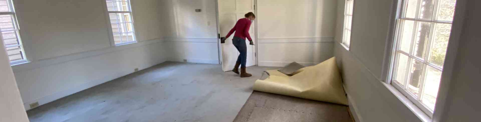 The Sunnyside Sisters Bed and Breakfast / Clarksville VA / Removing the carpet