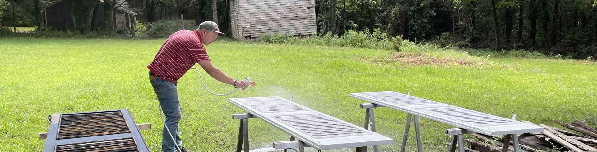 The Sunnyside Sisters Bed and Breakfast / Clarksville VA / Spray painting the shutters