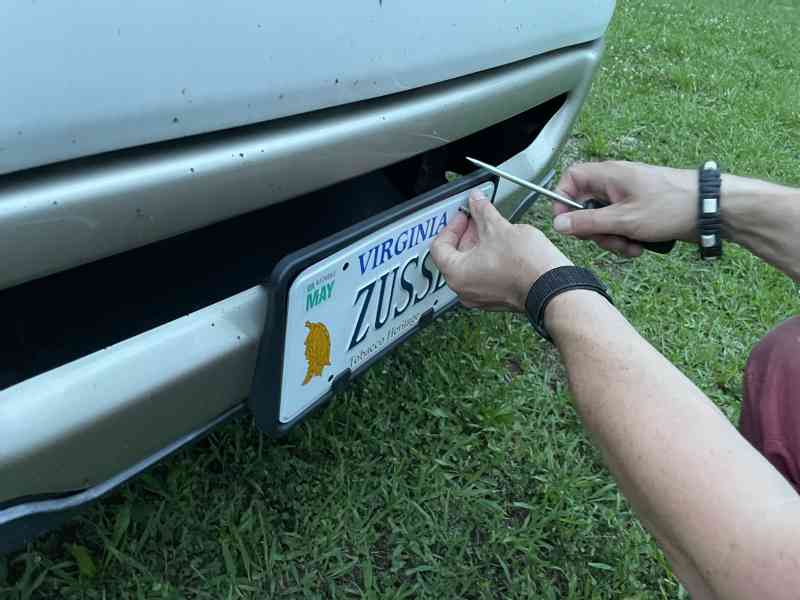 Today our new license plates arrived: 'Zussen'. Of course Sisters was already taken, so it became Zussen (Sisters in Dutch). 