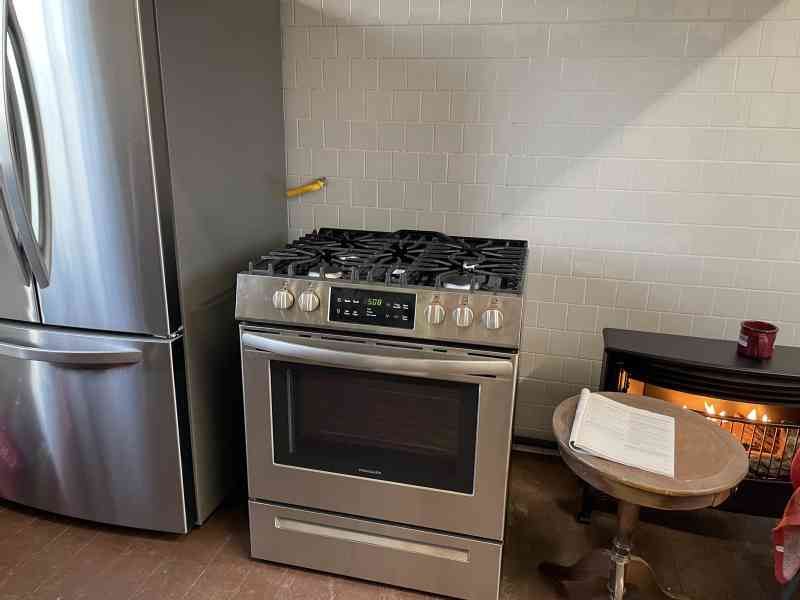It has been 8 months  since we used a gas stove. After selling our home in The Hague were we had a big gas stove, we had electric stoves instead. And i know that…