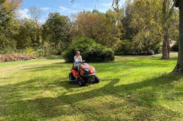 The Sunnyside Sisters Bed and Breakfast / Clarksville VA / E on the lawnmower having fun