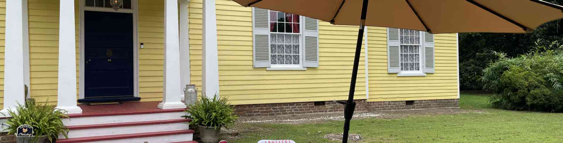 The Sunnyside Sisters Bed and Breakfast / Clarksville VA / First raffle price Deck the Halls at Sunnyside Sisters B&B Lake Fest 2023