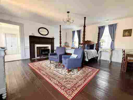 Sunnyside Sisters B&B / Clarksville VA / Miss Mildred Suite