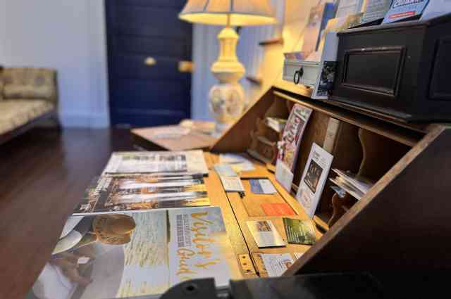 The Sunnyside Sisters Bed and Breakfast / Clarksville VA / Booth