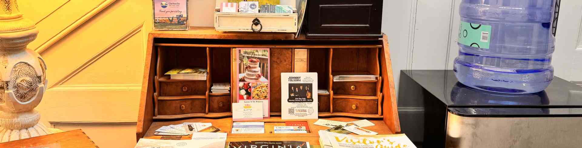 The Sunnyside Sisters Bed and Breakfast / Clarksville VA / Booth