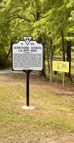 The Sunnyside Sisters Bed and Breakfast / Clarksville VA / Historical