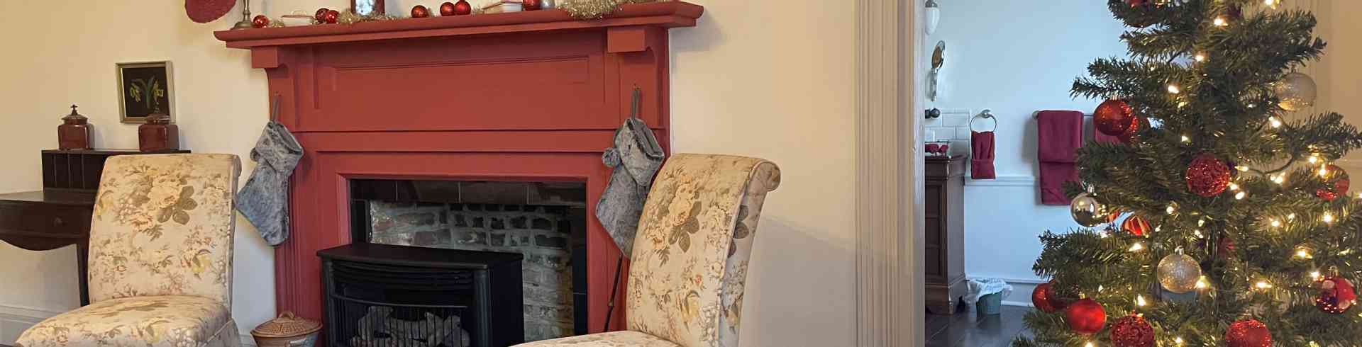 The Sunnyside Sisters Bed and Breakfast / Clarksville VA / The Old Miss suite ready for Christmas