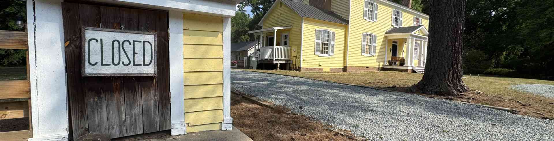 The Sunnyside Sisters Bed and Breakfast / Clarksville VA / Sunnyside Sisters Bed & Breakfast