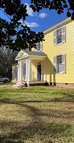 The Sunnyside Sisters Bed and Breakfast / Clarksville VA / B & B