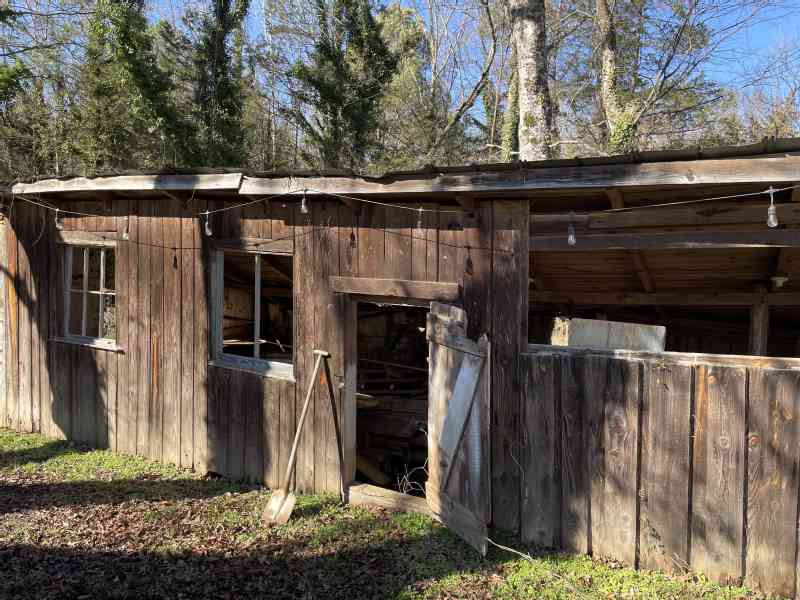 Going to have chickens so we can serve fresh eggs to our wonderful guests. We decided to use the old stable, but first we have to repair the roof, put in a floor…