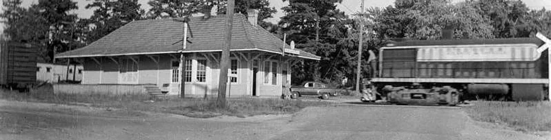 The Sunnyside Sisters Bed and Breakfast / Clarksville VA / Clarksville Station