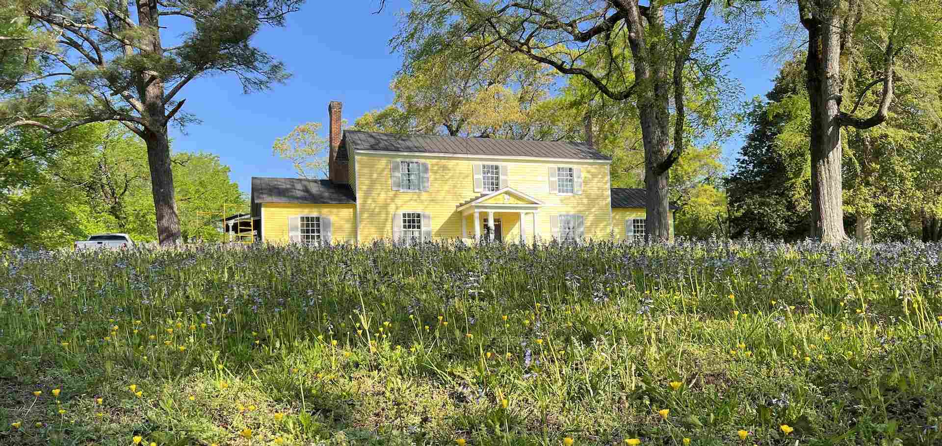 Sunnyside Sisters Bed and Breakfast in Clarksville, VA - Cozy Retreat breadcrumb