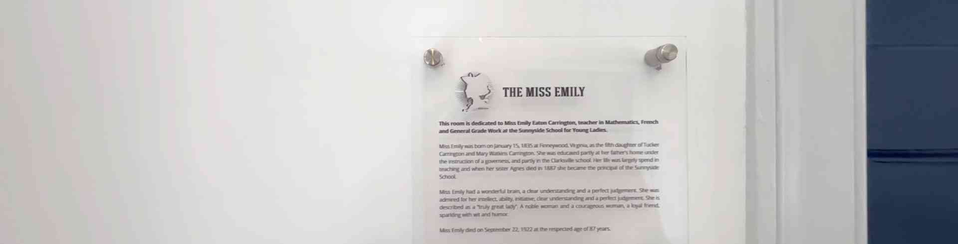 The Sunnyside Sisters Bed and Breakfast / Clarksville VA / Miss Emily Suite