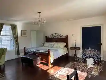 The Sunnyside Sisters Bed and Breakfast, with a Dutch Touch. / Clarksville VA / Miss Emily Suite