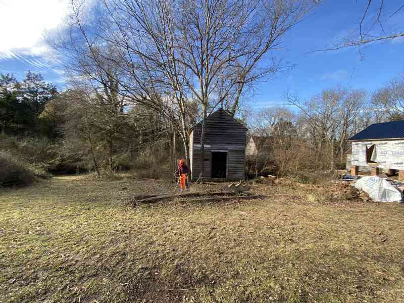 We still wait on the contractor before we can start finishing our home and due to the bad weather, rain and cold, I decided to start a side project.The work…