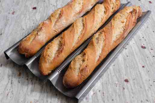 The Sunnyside Sisters Bed and Breakfast, Dutch Touch Shop. / Rustic Organic Dutch Baguette